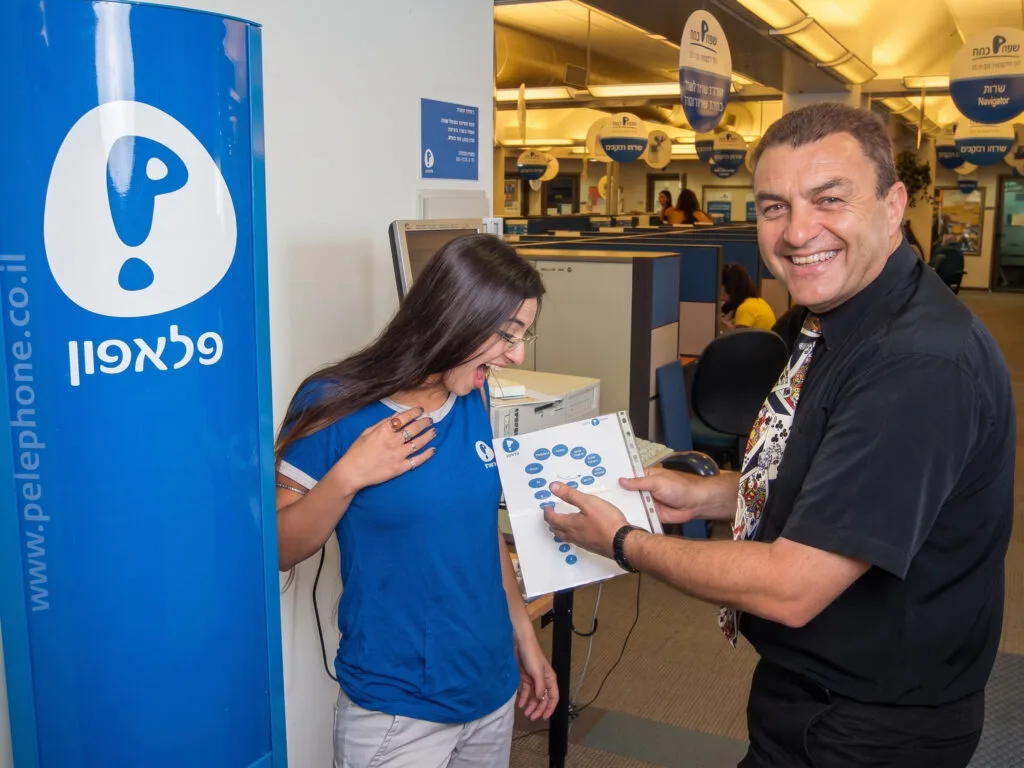 רונן נחמן-אמן החושים בהעברת מסרים לצוותי פלאפון